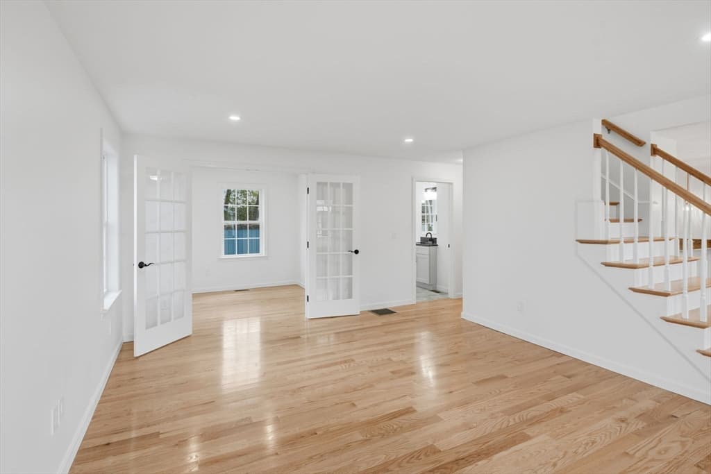 38 Colonial, Webster MA 01570 photo 11