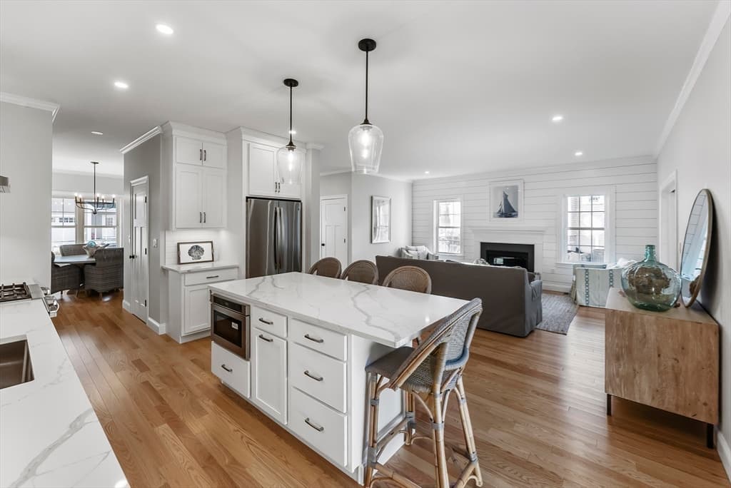 Single Family Residence at 41 Bay Shore Drive, Plymouth MA 02360, photo 16 of 32