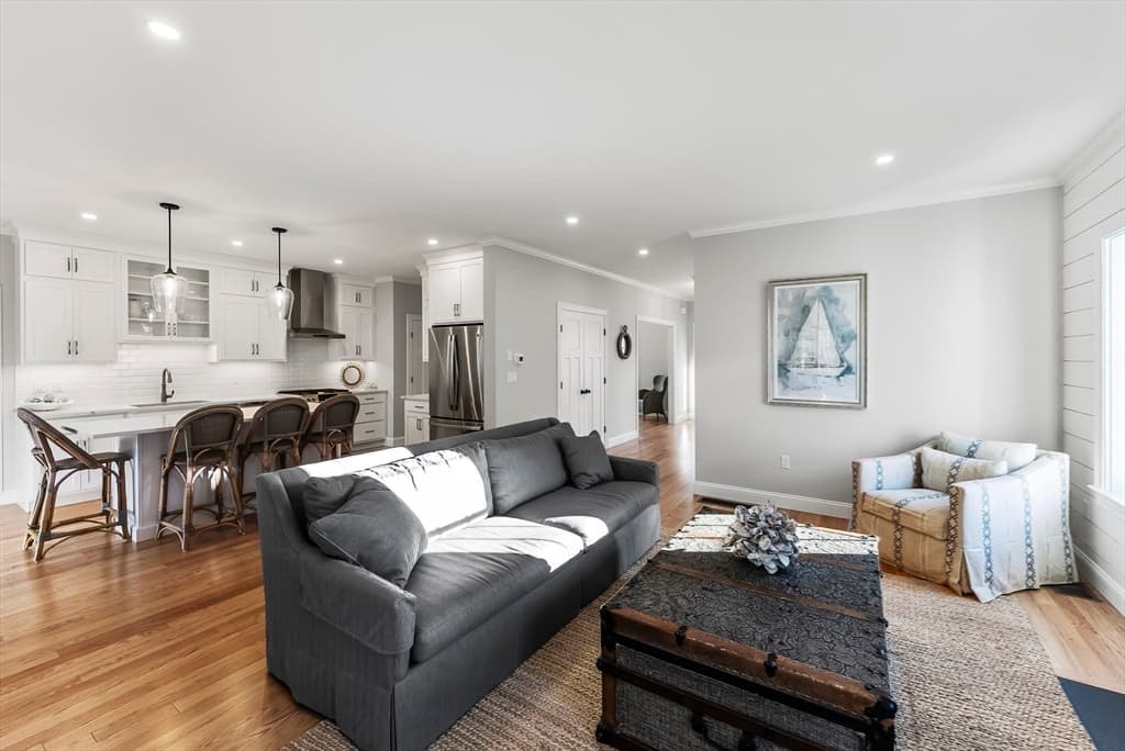 Single Family Residence at 41 Bay Shore Drive, Plymouth MA 02360, photo 18 of 32