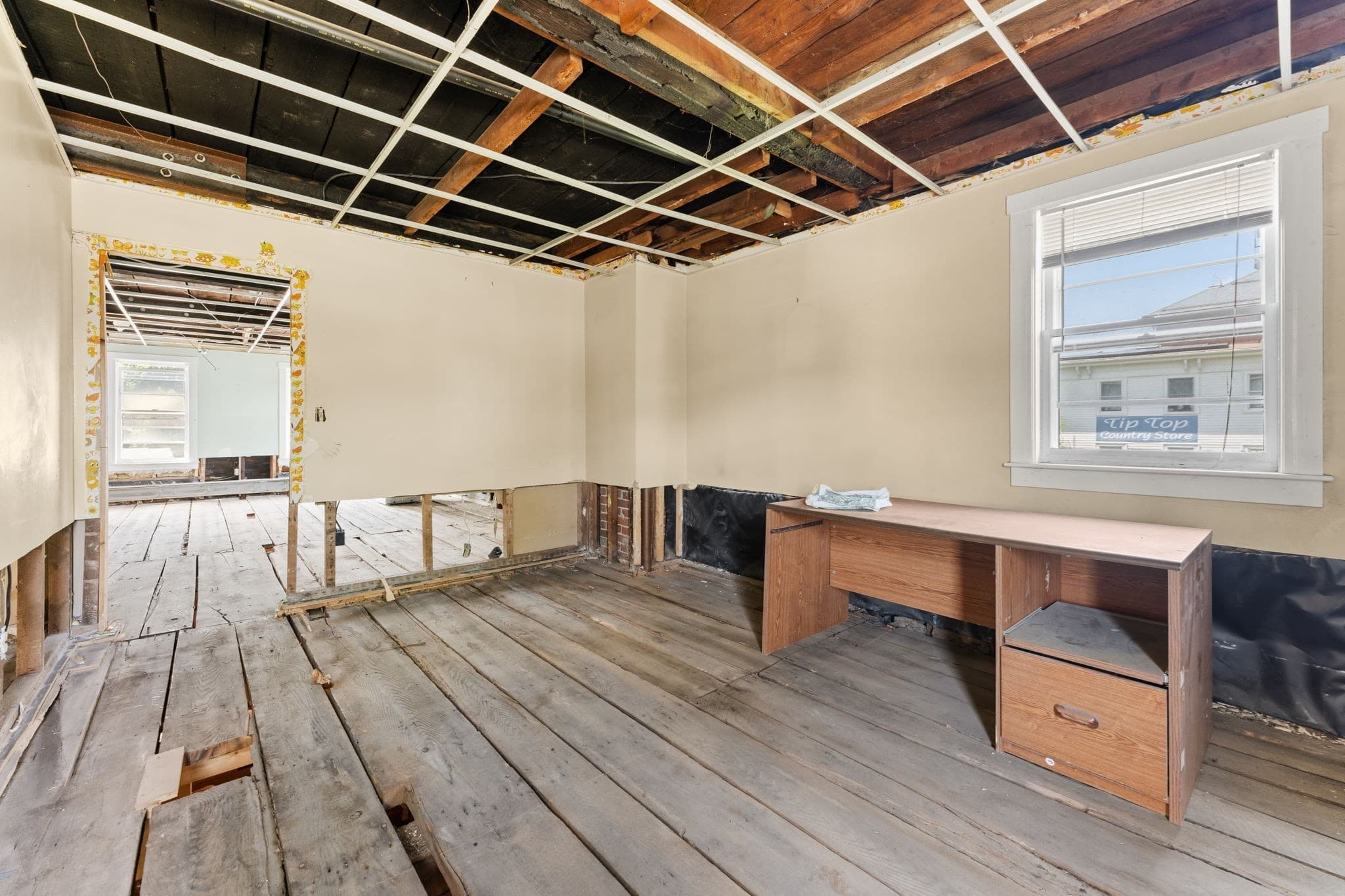 Commercial Sale at 18 Central St, Brookfield MA 01506, photo 9 of 24