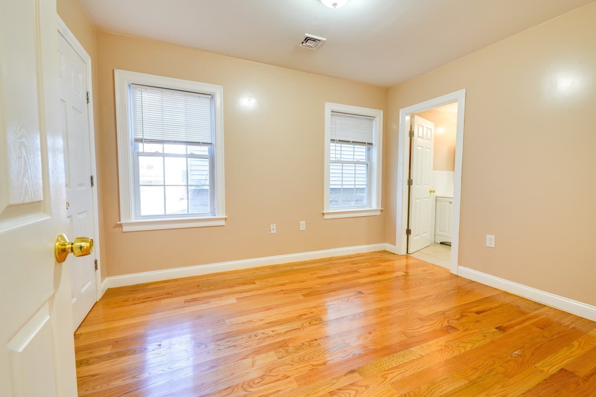 3 Family at 35 Ellington St, Boston MA 02121, Boston, photo 17 of 39