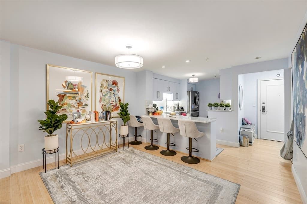 Condominium at 183-185A Massachusetts Ave # 602, Boston MA 02115, photo 14 of 22