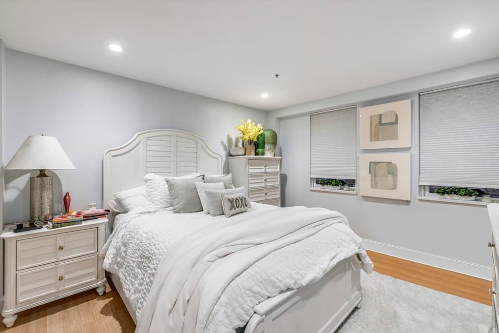Condominium at 183-185A Massachusetts Ave # 602, Boston MA 02115, photo 18 of 22