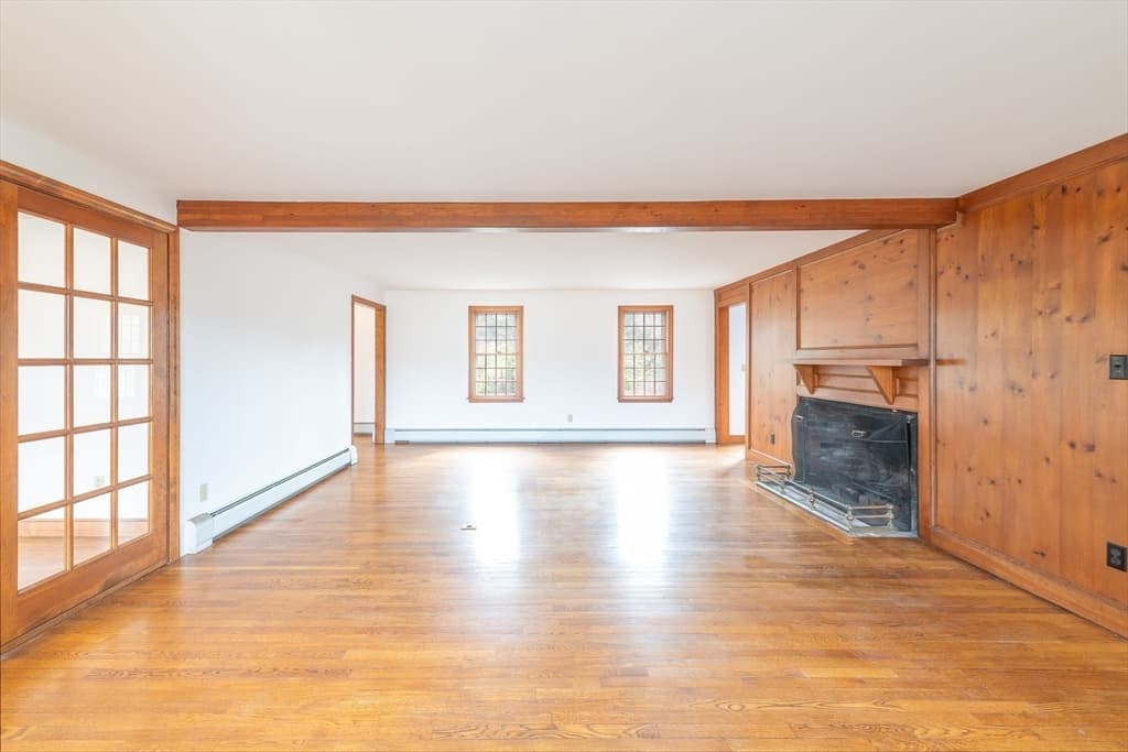 Single Family Residence at 72 Loop Rd, Falmouth MA 02540, photo 10 of 35