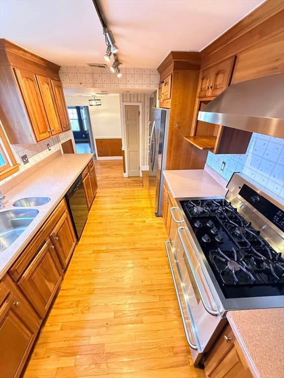 153-155 Vassall St, Quincy MA 02170 photo 12