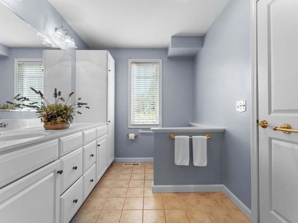 Condominium at 9 Baldwin Court # 9, Westborough MA 01581, photo 23 of 42