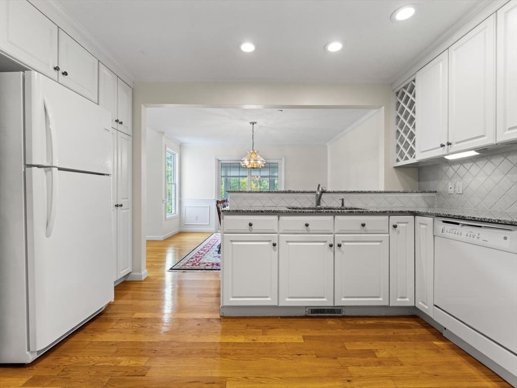 Condominium at 9 Baldwin Court # 9, Westborough MA 01581, photo 14 of 42