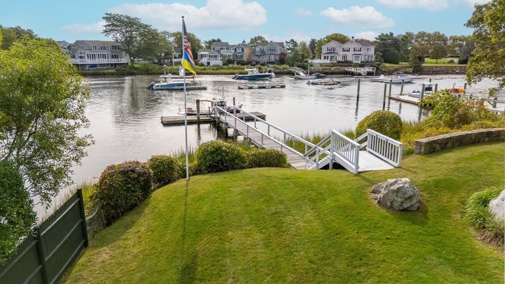 41 Hayward Rd, Barnstable MA 02632