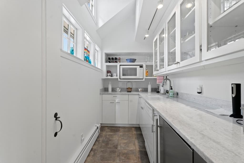 Single Family Residence at 41 Hayward Rd, Barnstable MA 02632, Barnstable, photo 20 of 42