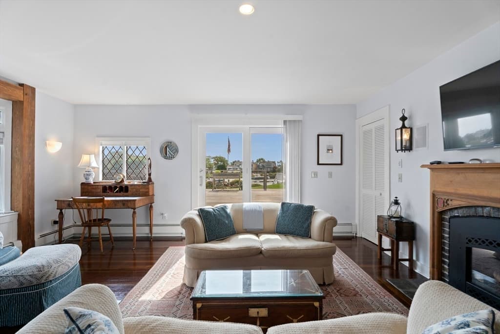 Single Family Residence at 41 Hayward Rd, Barnstable MA 02632, Barnstable, photo 10 of 42