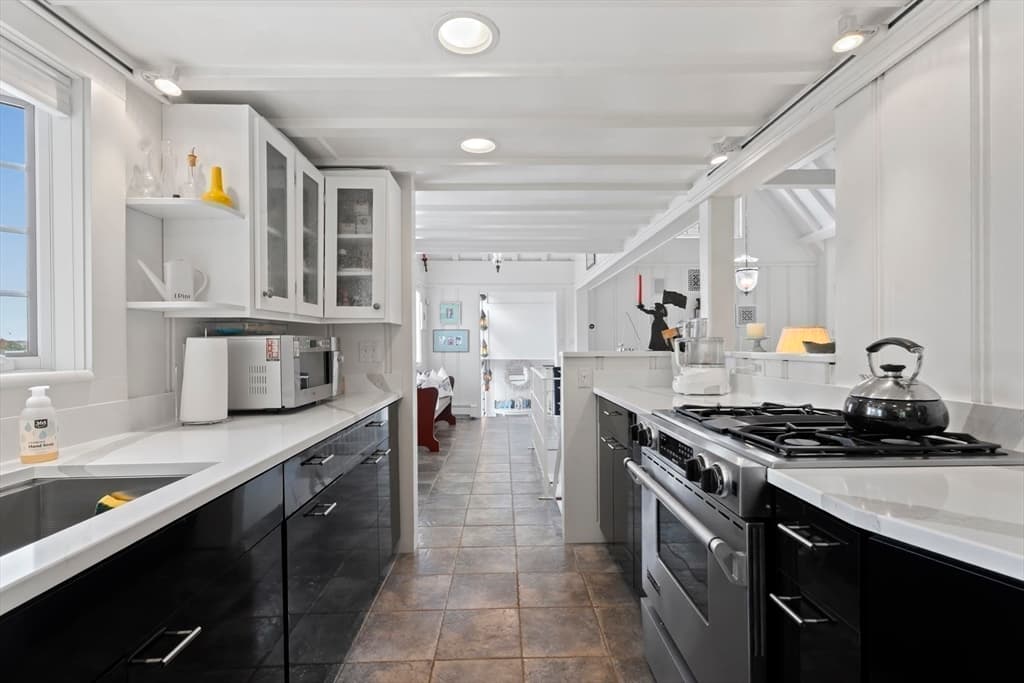 Single Family Residence at 41 Hayward Rd, Barnstable MA 02632, Barnstable, photo 14 of 42