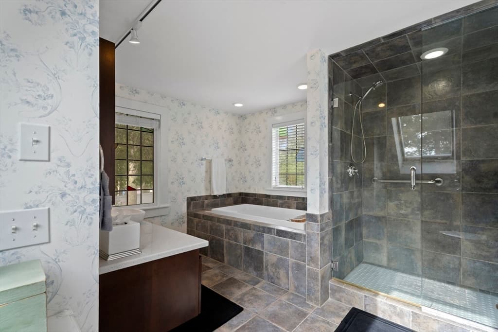 Single Family Residence at 41 Hayward Rd, Barnstable MA 02632, Barnstable, photo 18 of 42