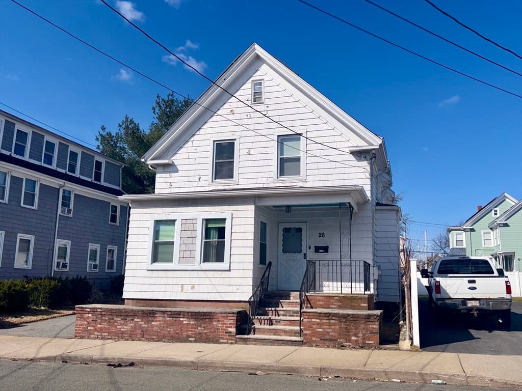 26 Kirtland St, Lynn MA 01905 photo 2