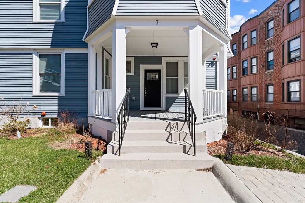 Condominium at 7 Waumbeck St, Boston MA 02121, photo 3 of 21