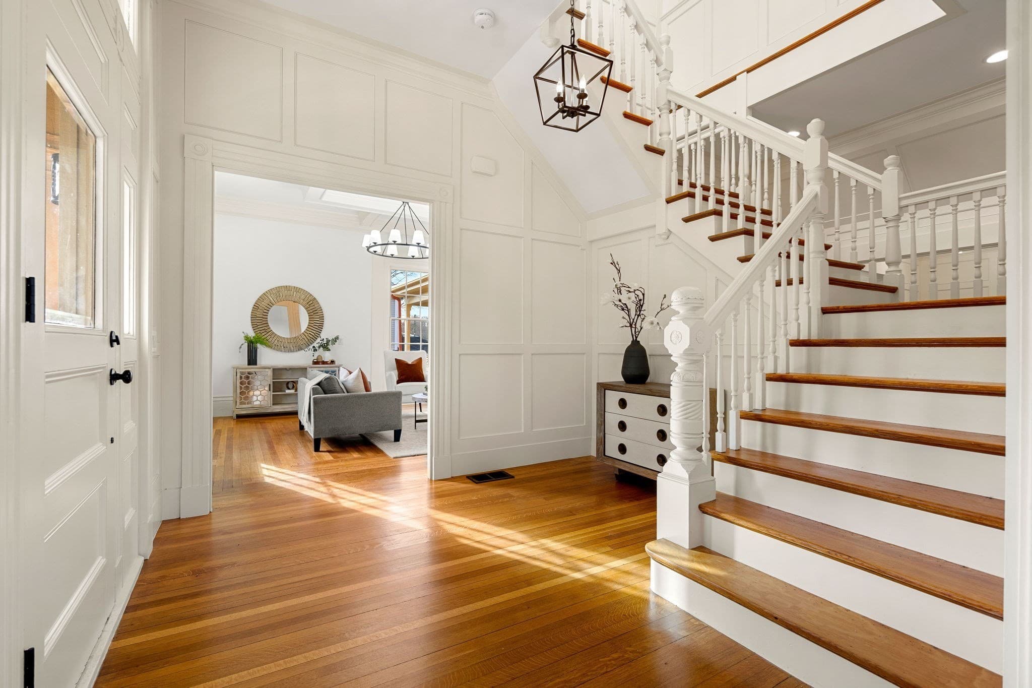 Single Family Residence at 23 Ward St, Woburn MA 01801, Woburn, photo 4 of 41