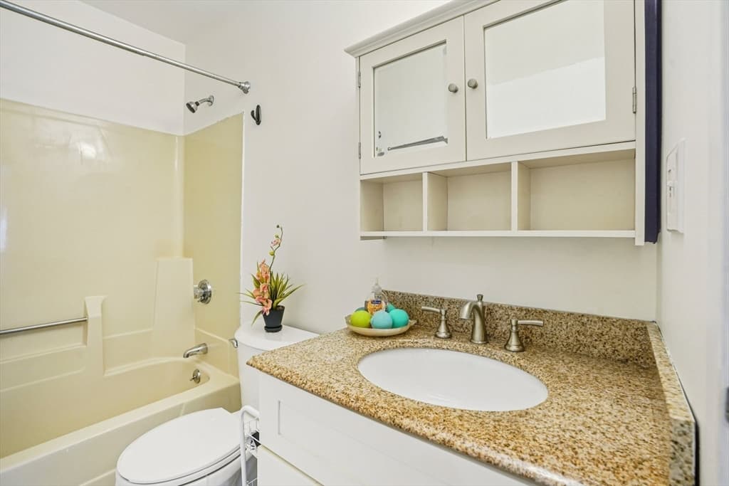 Condominium at 35 Desmoines Road # 209, Quincy MA 02169, photo 15 of 21