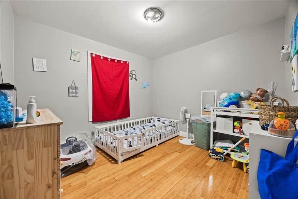 Single Family Residence at 1576 N Main St, Fall River MA 02720, photo 11 of 19
