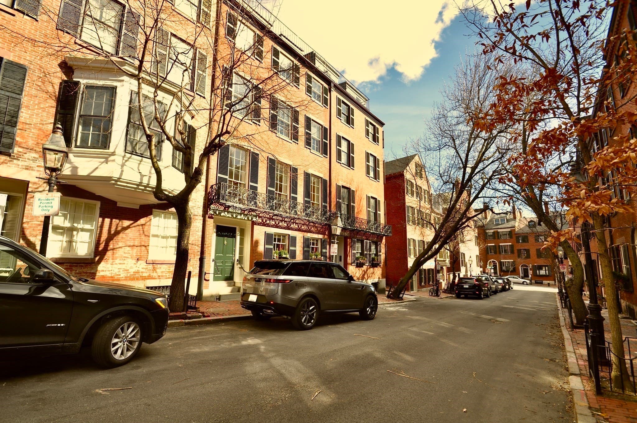 Single Family Residence at 9 West Cedar St, Boston MA 02108, photo 3 of 18