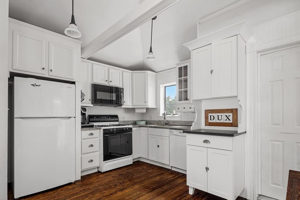 Single Family Residence at 36 Ocean Rd N, Duxbury MA 02332, Duxbury, photo 11 of 36