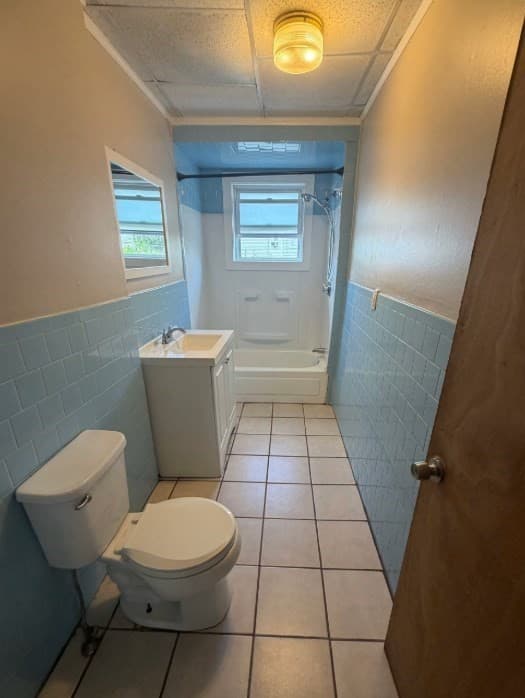 5-9 Family at 119-121 Tremont St, Fall River MA 02720, Fall River, photo 13 of 21