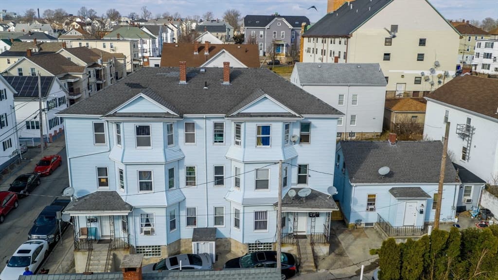 119-121 Tremont St, Fall River MA 02720