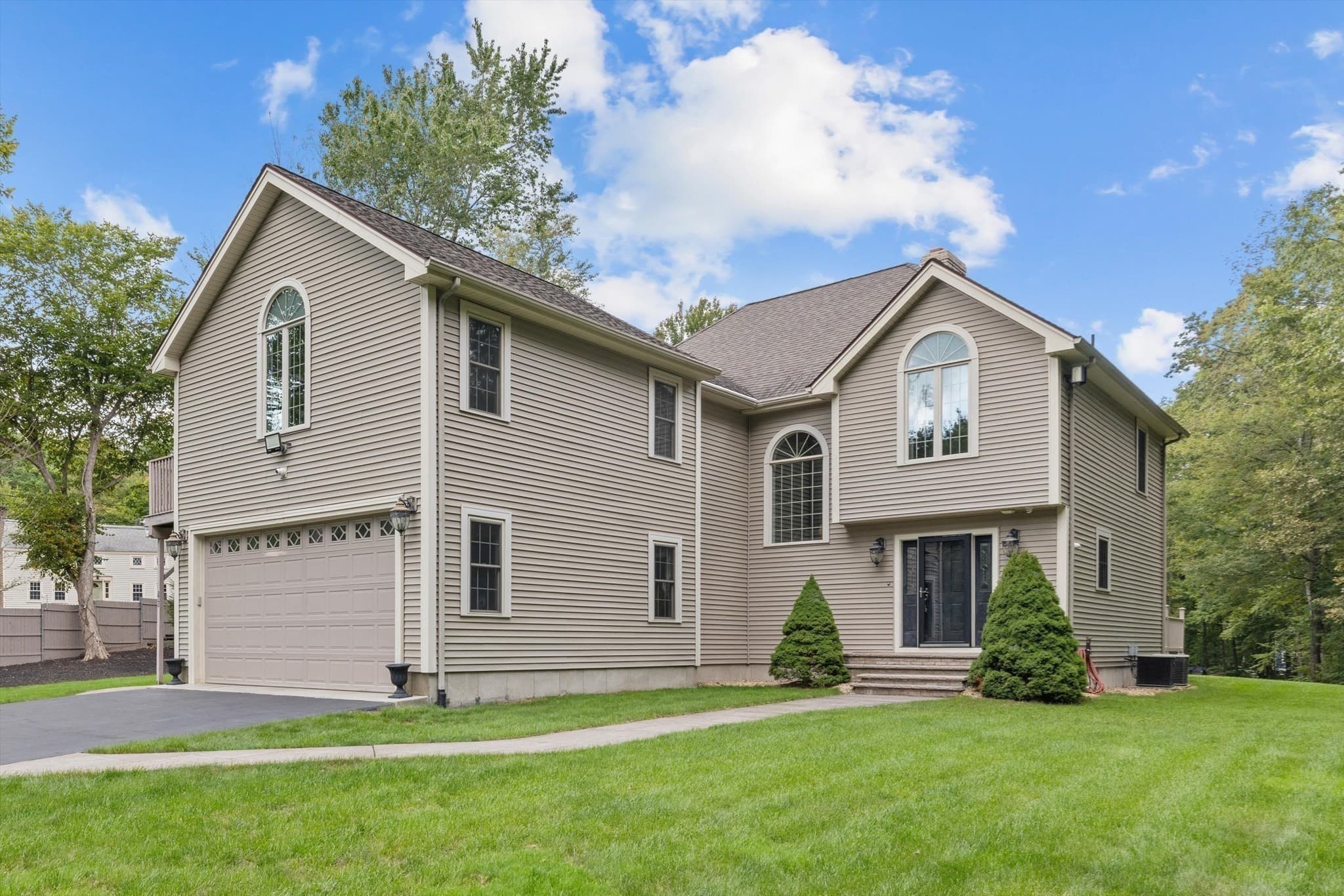Single Family Residence at 105 Mixter, Holden MA 01520, photo 2 of 42