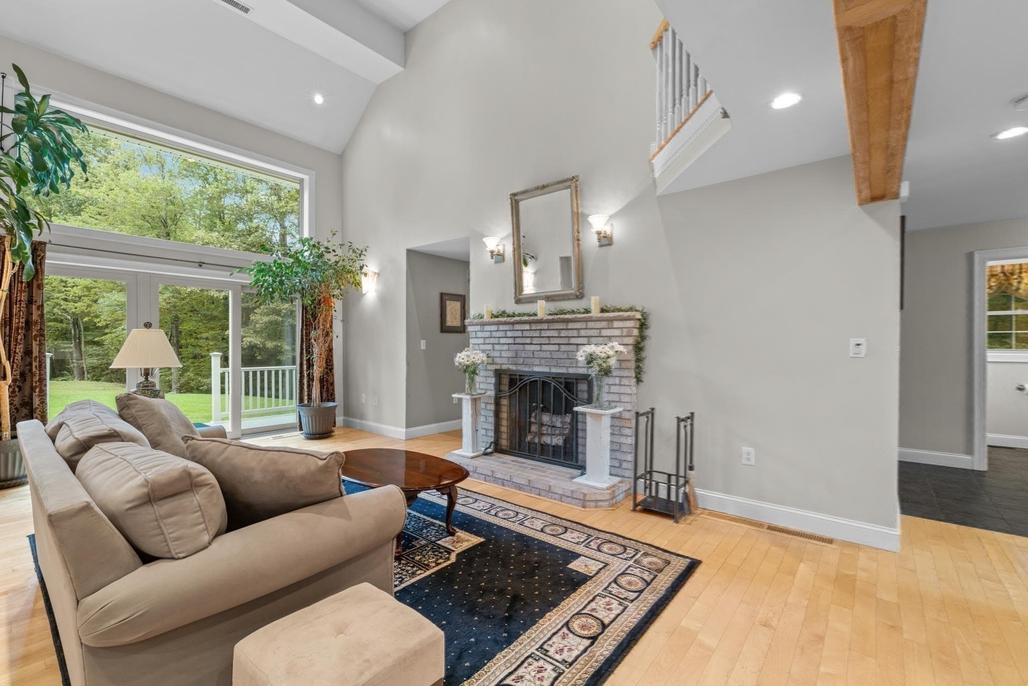 Single Family Residence at 105 Mixter, Holden MA 01520, photo 16 of 42