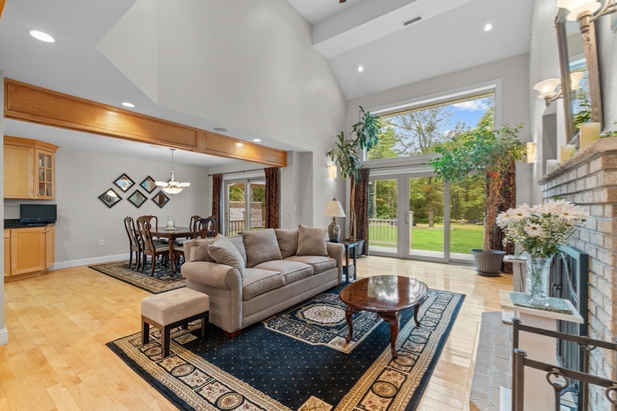 Single Family Residence at 105 Mixter, Holden MA 01520, photo 14 of 42