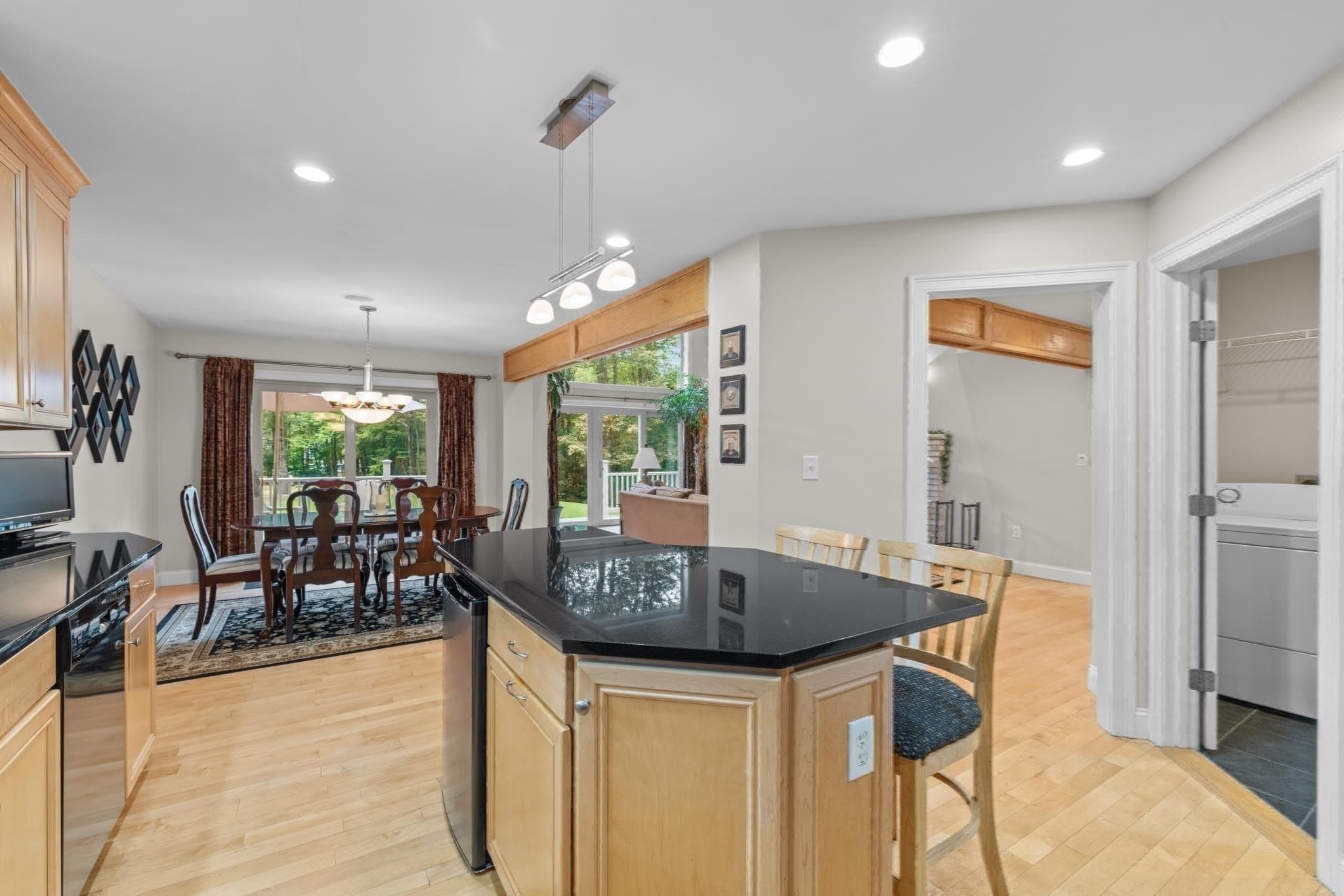 Single Family Residence at 105 Mixter, Holden MA 01520, photo 11 of 42