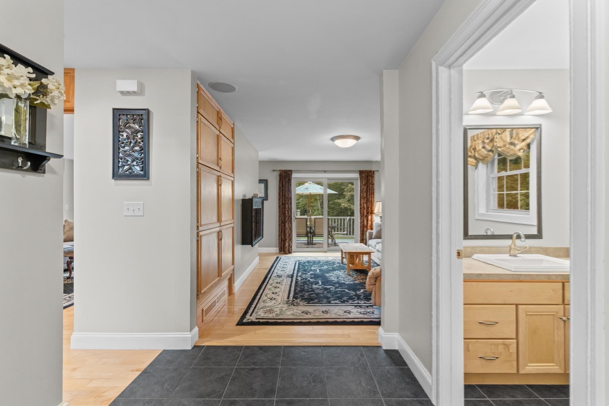 Single Family Residence at 105 Mixter, Holden MA 01520, photo 8 of 42