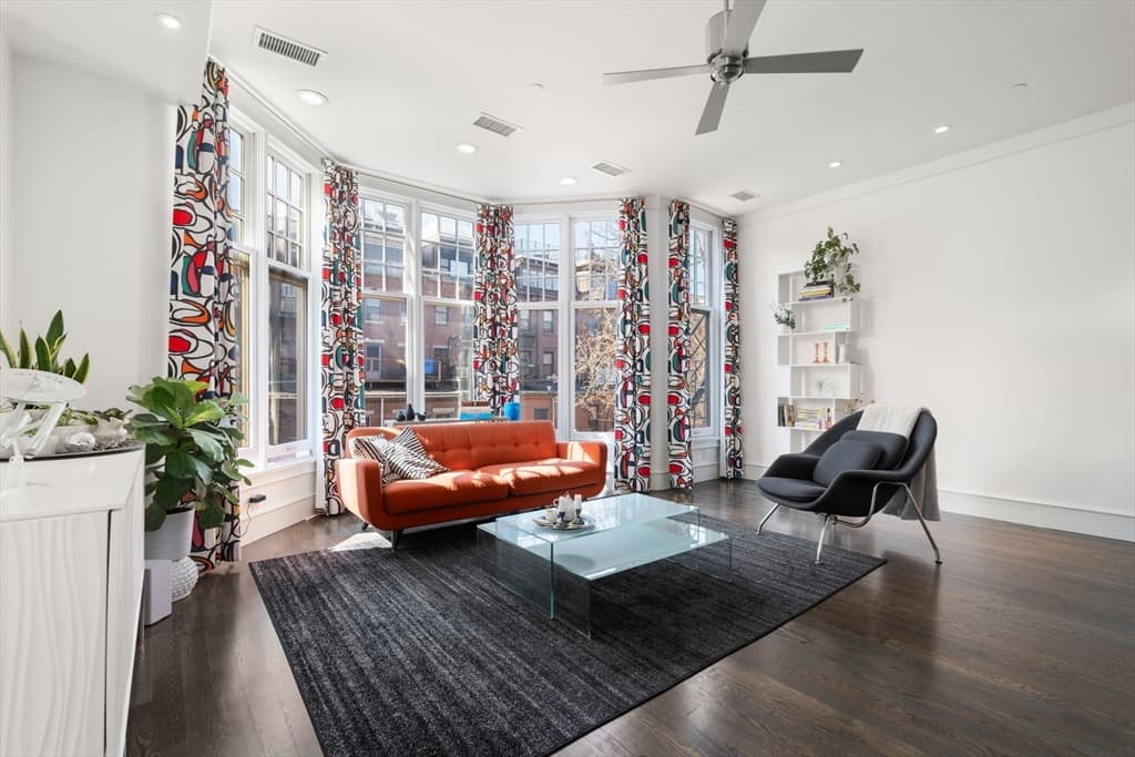 Condominium at 112 W Concord # 2, Boston MA 02118, photo 3 of 11
