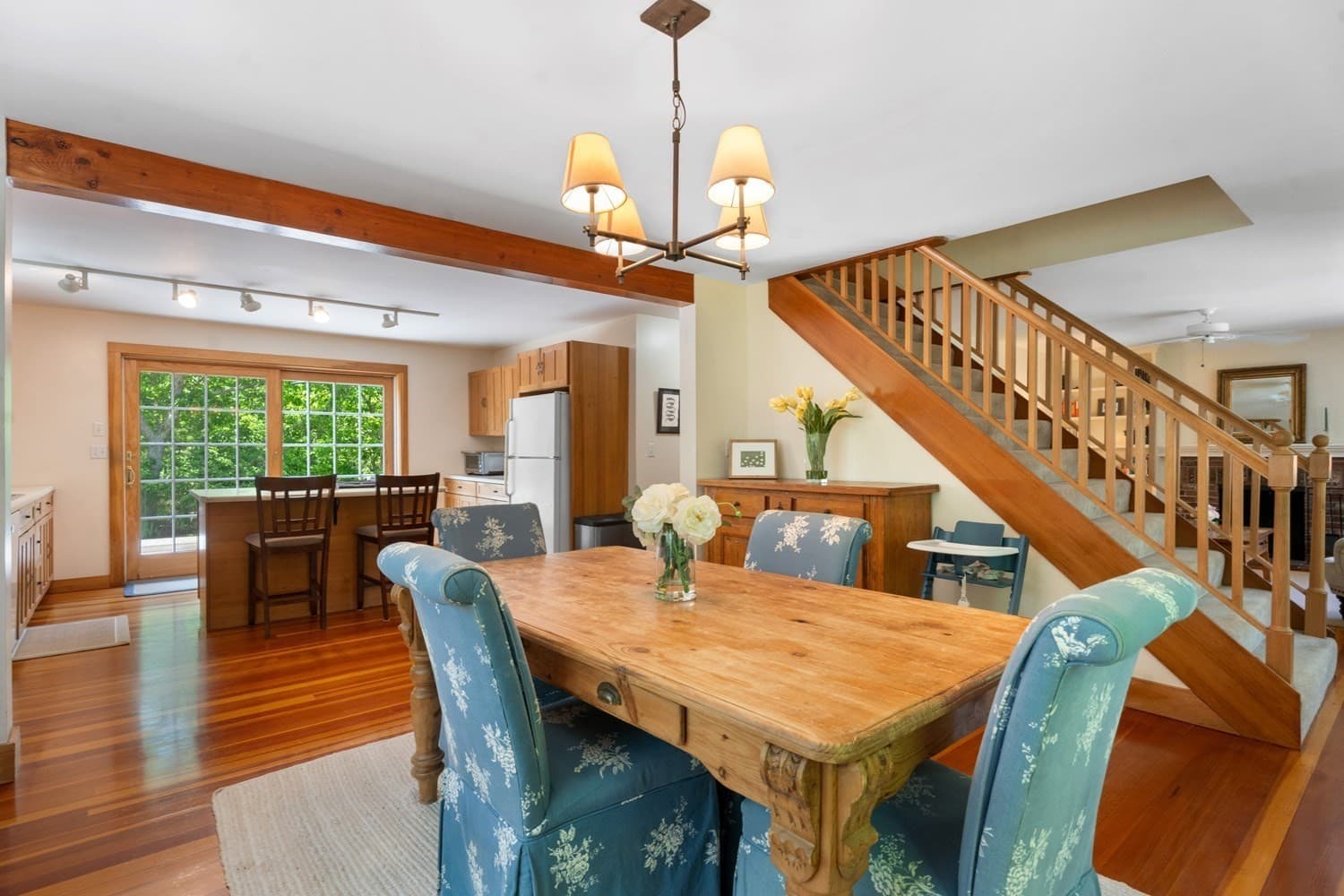 Single Family Residence at 111 Charles Neck Way, West Tisbury MA 02575, photo 6 of 21
