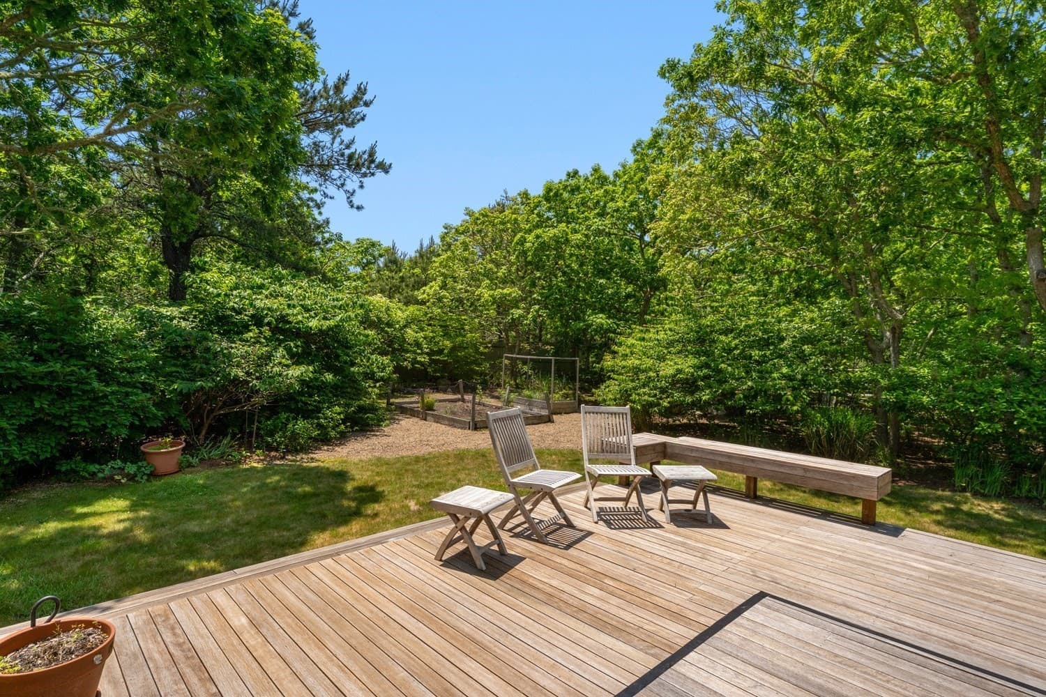 Single Family Residence at 111 Charles Neck Way, West Tisbury MA 02575, photo 18 of 21