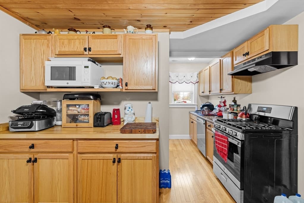 42 Everett Street, Middleboro MA 02346 photo 12