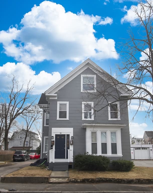 80 Winthrop St, Brockton MA 02301
