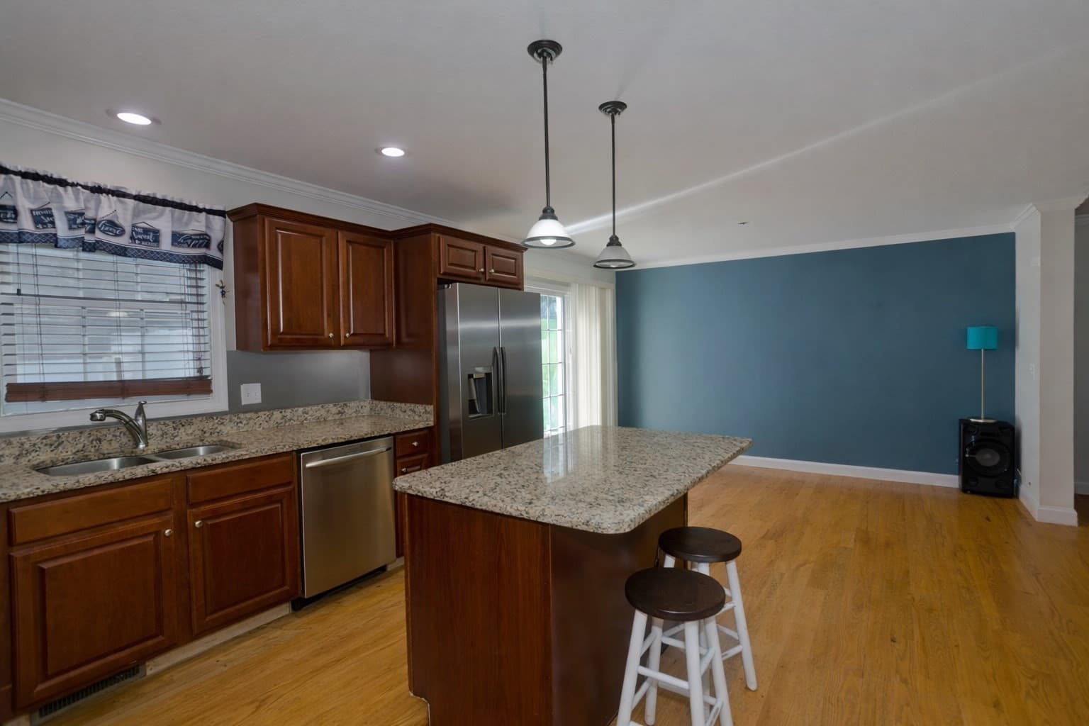 Single Family Residence at 31 Acrebrook Rd, Springfield MA 01129, Springfield, photo 6 of 32