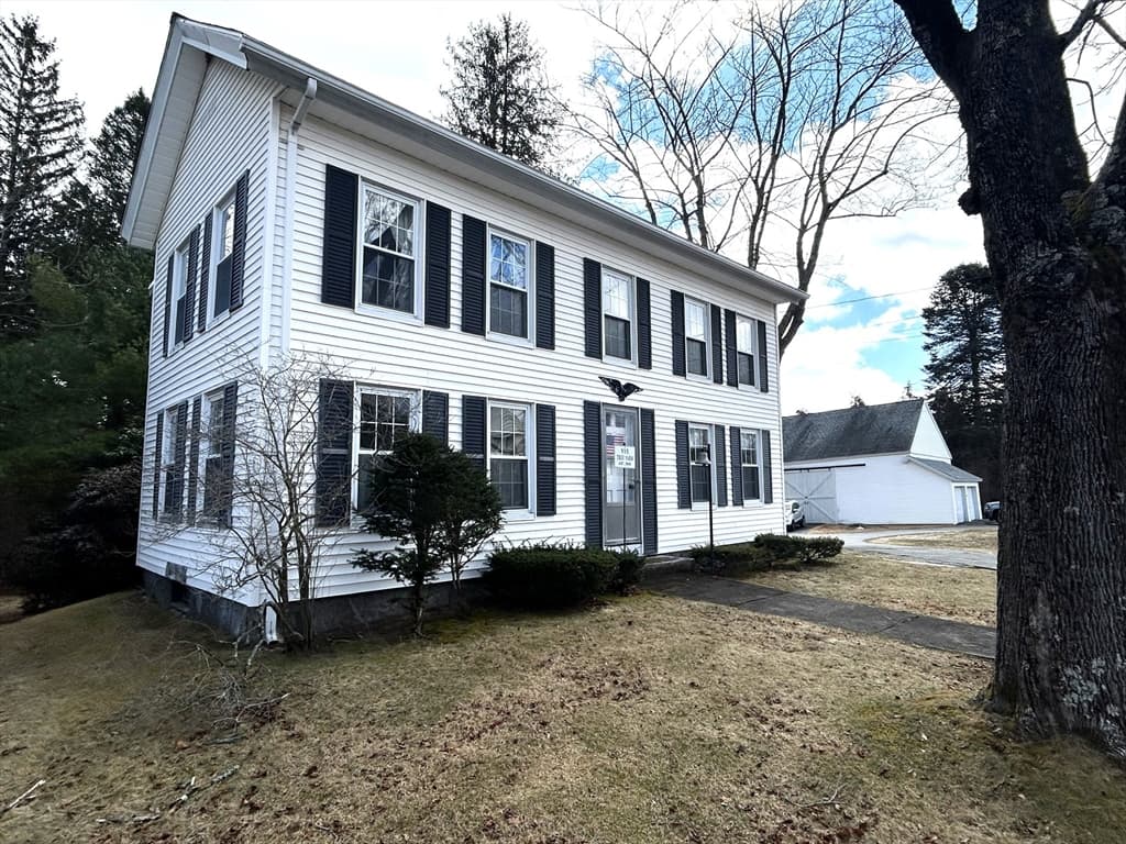1386 Pleasant Street, Athol MA 01331