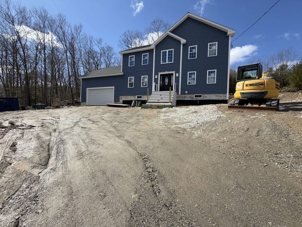 95 Leicester St., Oxford MA 01540