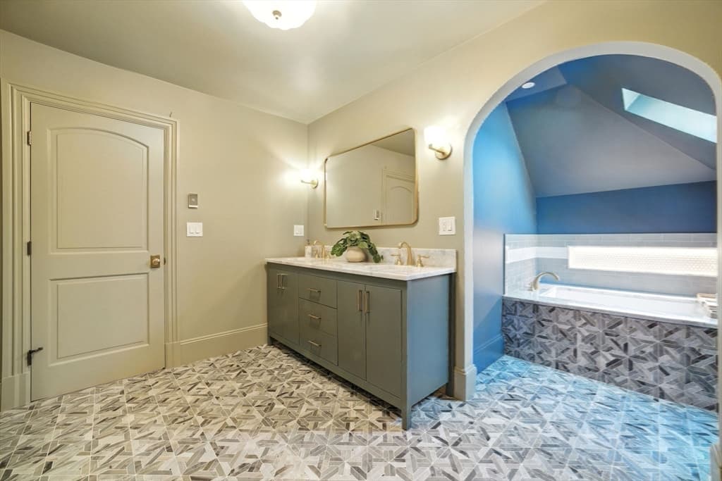 Condominium at 197 Winchester Street # 1, Brookline MA 02446, photo 33 of 42