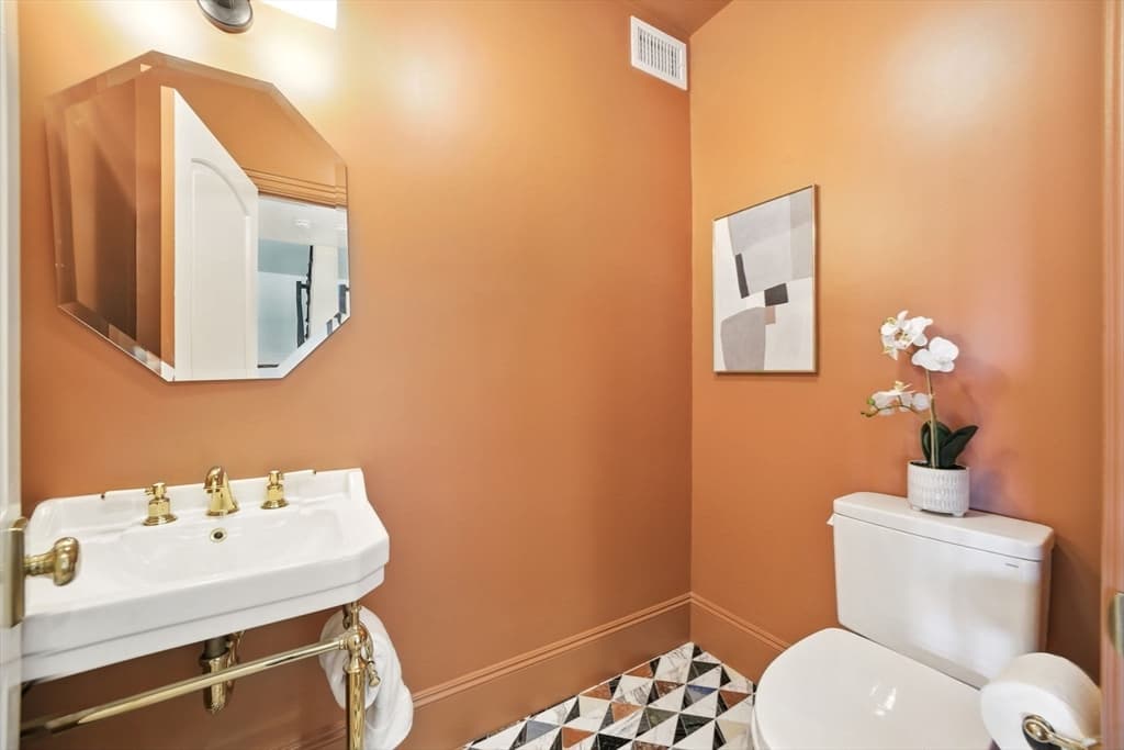 Condominium at 197 Winchester Street # 1, Brookline MA 02446, photo 11 of 42
