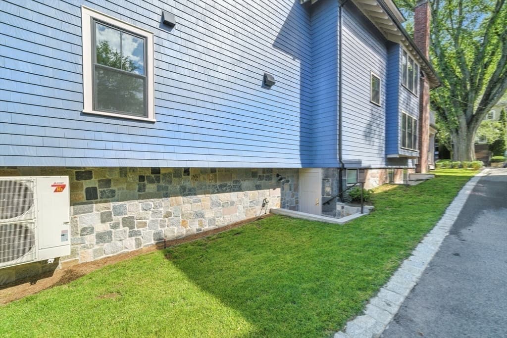 Condominium at 197 Winchester Street # 1, Brookline MA 02446, photo 39 of 42