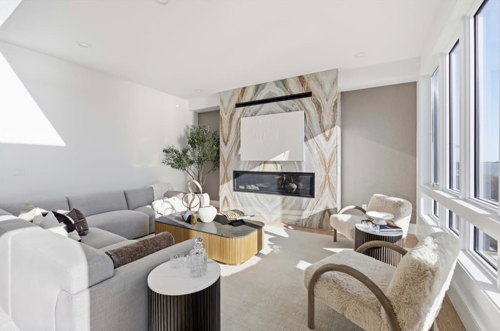 156 Crabtree, Quincy MA 02171 photo 4