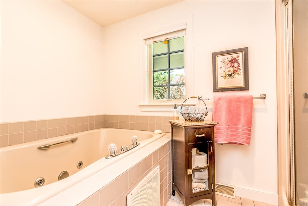 Condominium at 15 Hampton Ct # 15, Mashpee MA 02649, photo 23 of 39