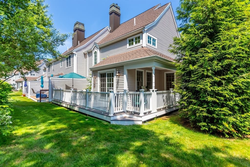 Condominium at 15 Hampton Ct # 15, Mashpee MA 02649, photo 2 of 39
