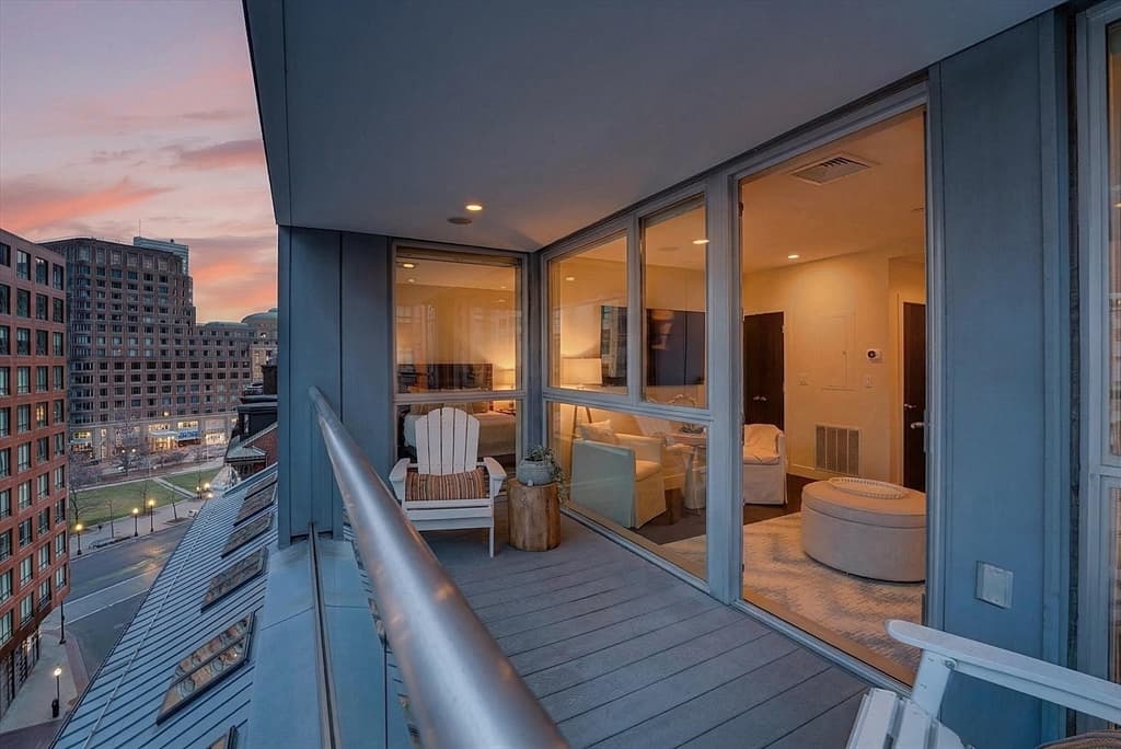 99-105 Broad St # 8B, Boston MA 02110