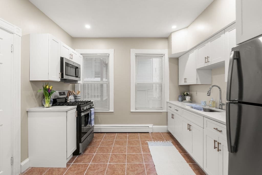 Condominium at 3 Spring Garden Street # 1, Boston MA 02125, Boston, photo 7 of 26