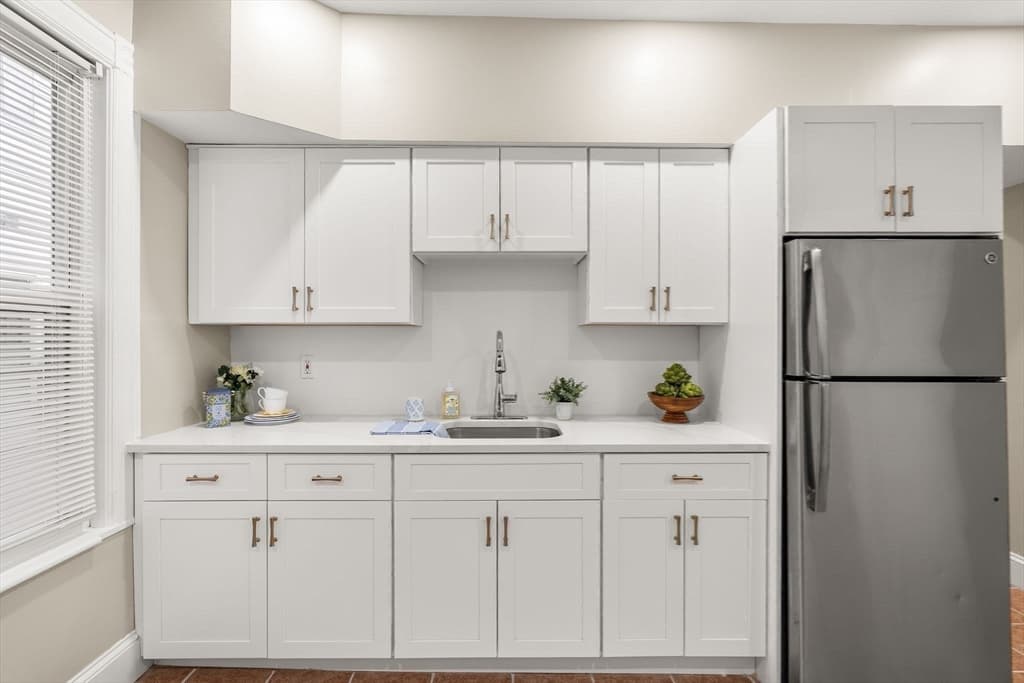 Condominium at 3 Spring Garden Street # 1, Boston MA 02125, Boston, photo 8 of 26