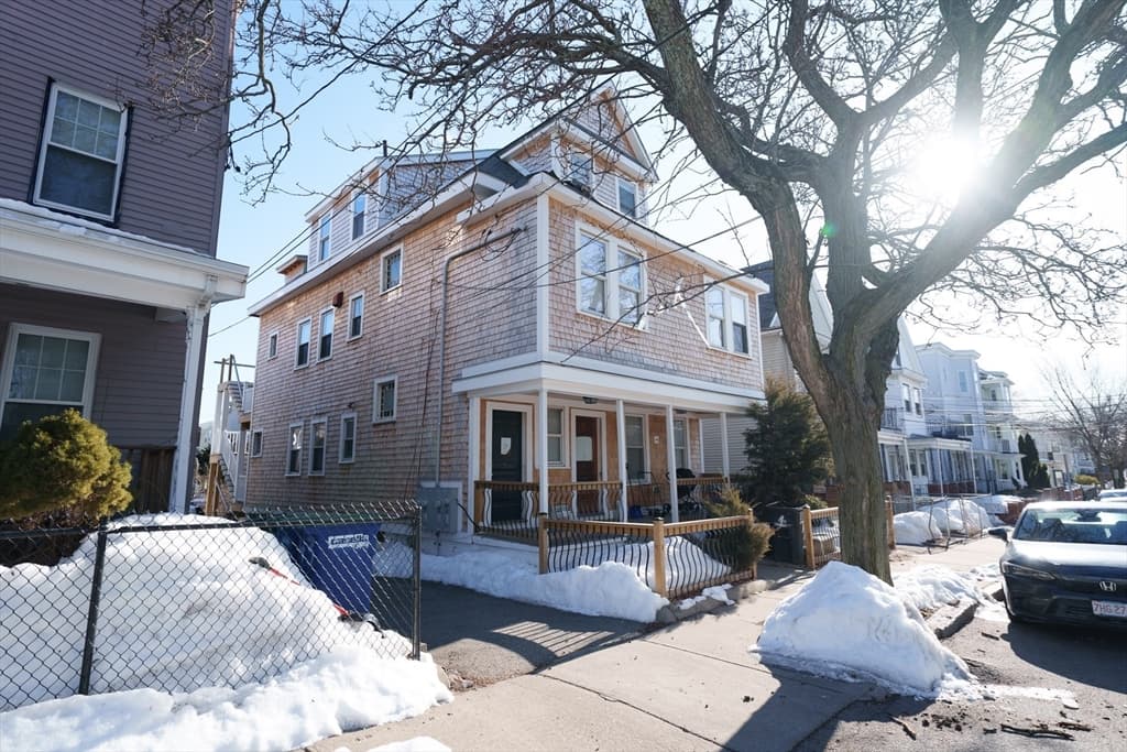 41 Derby St, Somerville MA 02145