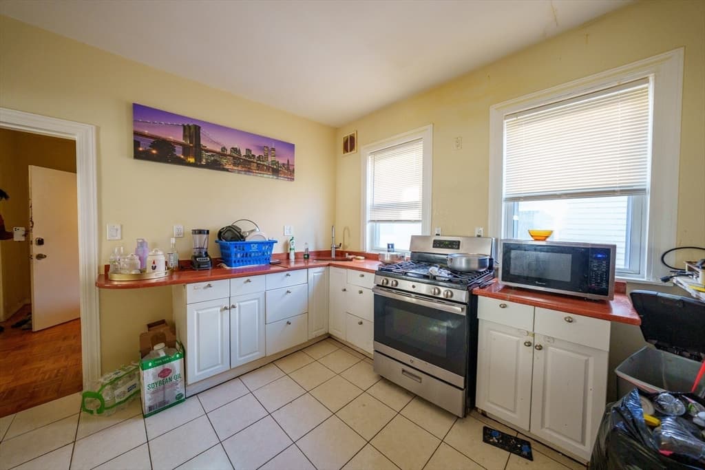 3 Family at 41 Derby St, Somerville MA 02145, photo 9 of 20