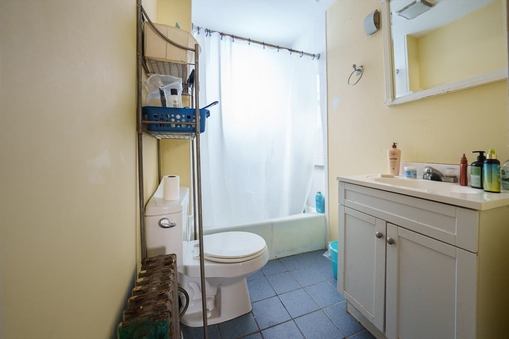 3 Family at 41 Derby St, Somerville MA 02145, photo 11 of 20